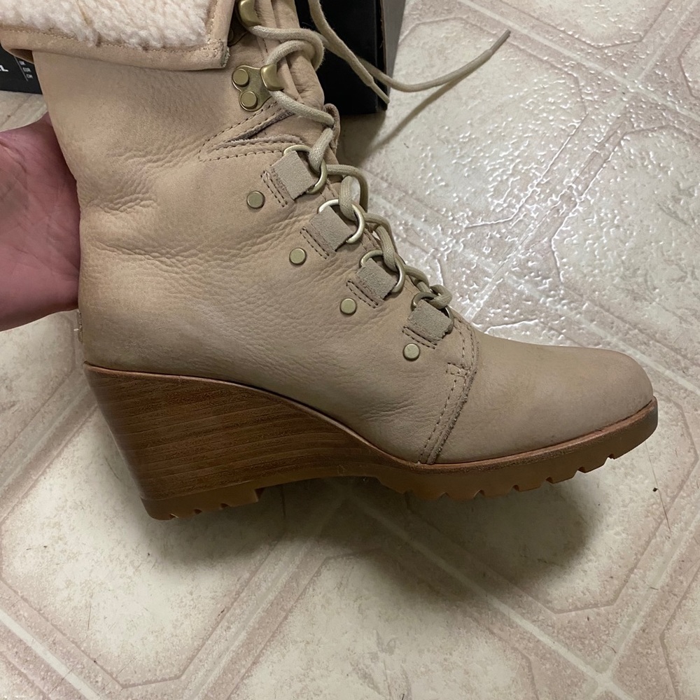 SOREL After Hours Lace Shearling Bootie - Picture 7 of 12